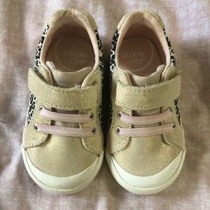 ✨New! Stride Rite - Sz 4.5 Toddler shoes - Shimmery Gold & Pink! ✨